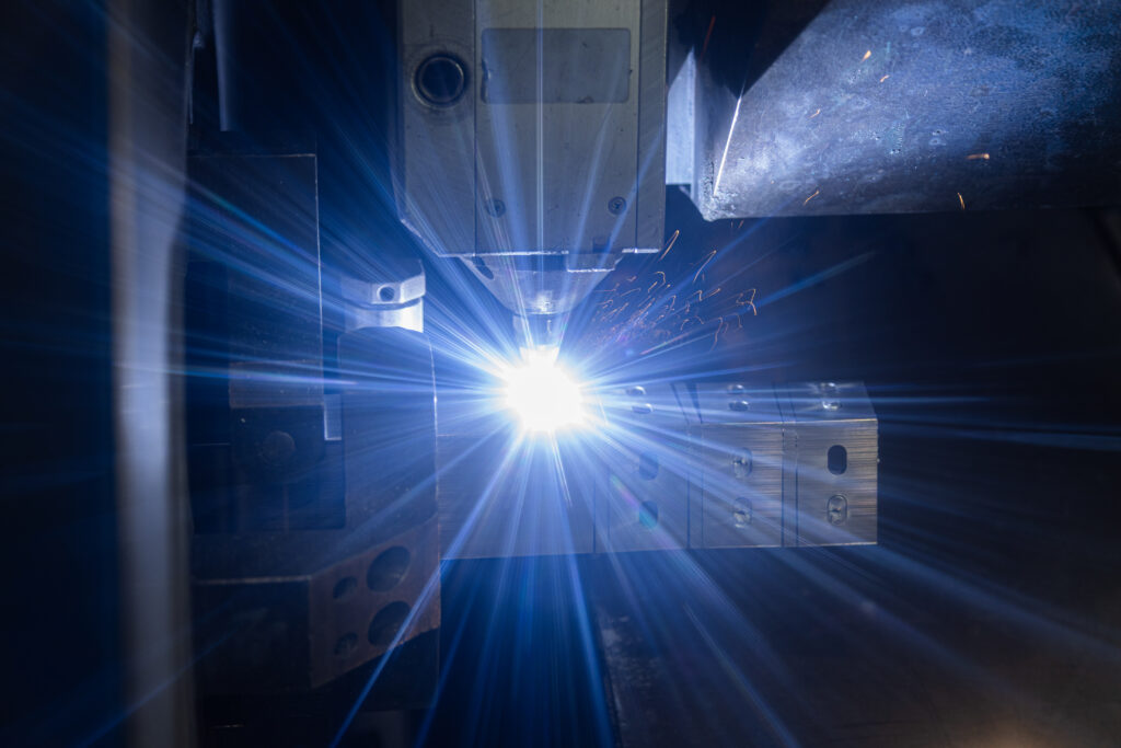 Proceso corte con láser para tubos
