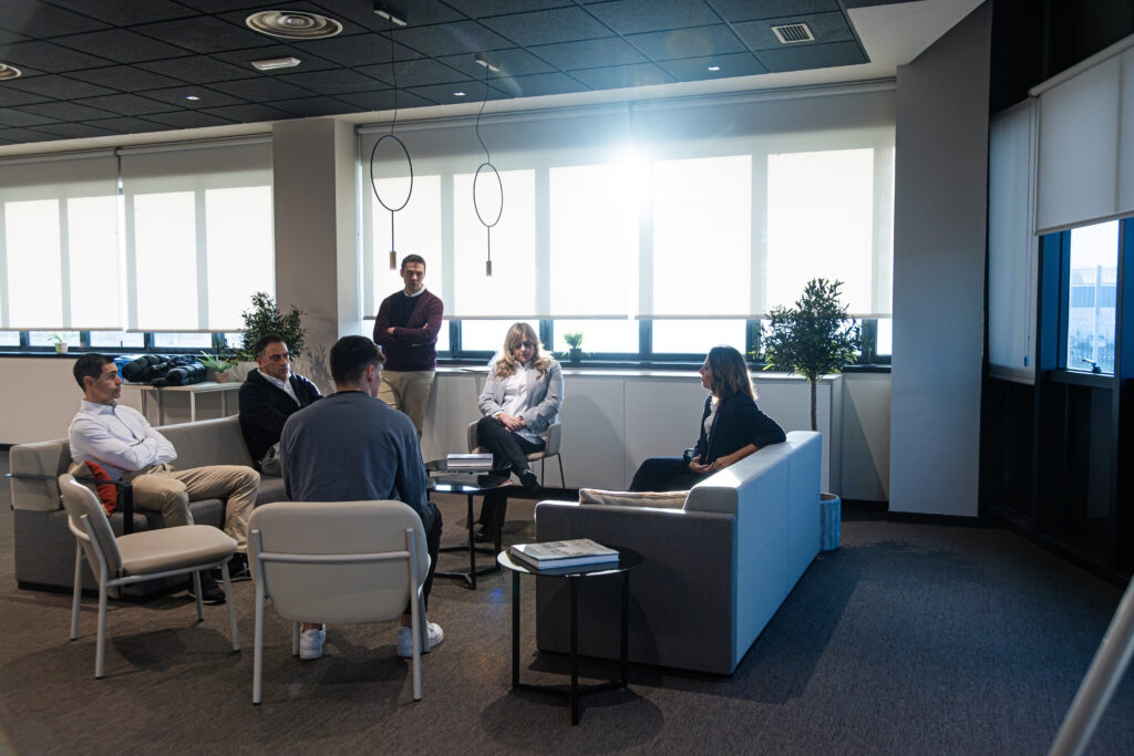 Equipo directivo en reunión